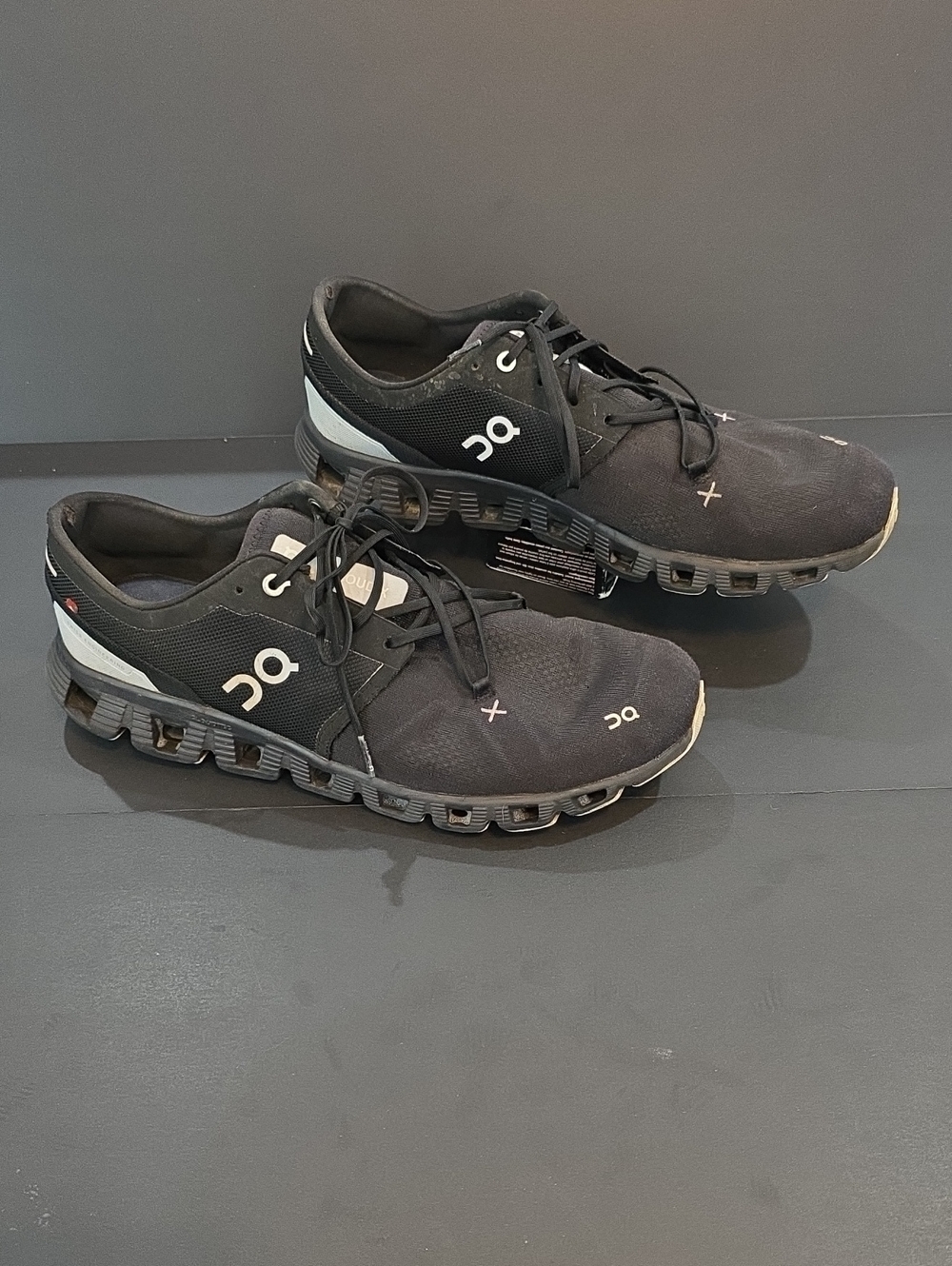 On Running Cloud X Men's Black & White Cloud Sneakers Size 11.5